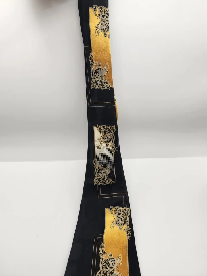 Ottimo Uomo Italian Handmade 100% Silk Tie Gorgeous Design Perfect Condition - Image 3 of 3