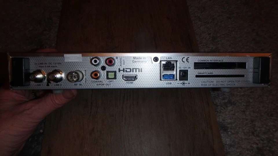 TECHNISAT RECEIVER,  ISIO STC+,  4K/UHD,  1000 GB FESTPLATTE,  ZUBEHÖR,  WIE NEU - Bild 2 von 4