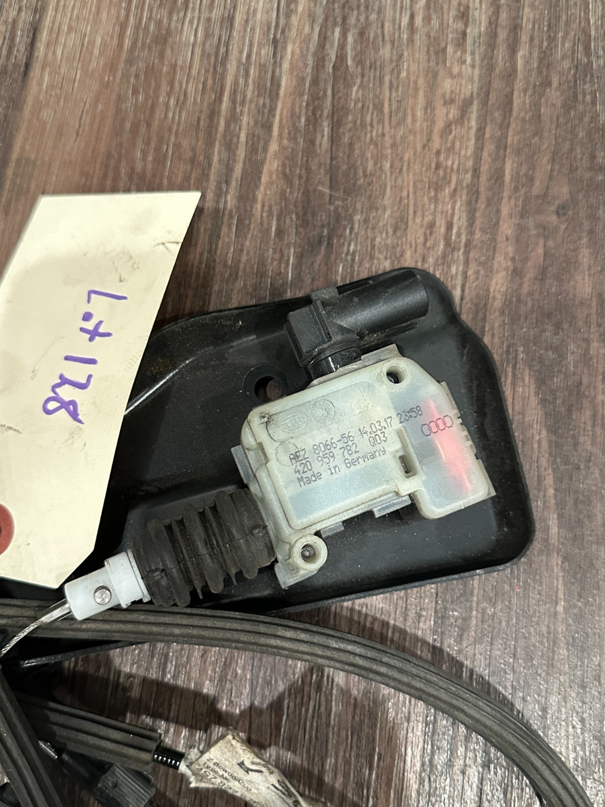 2017 AUDI R8 REAR TRUNK RELEASE CABLE OEM 4S7 827 535