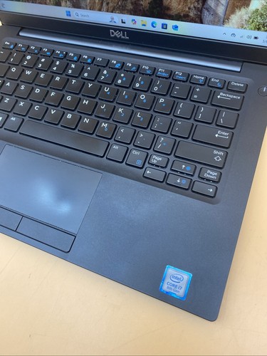 Dell Latitude 7390 computer portatile Core i7-8650U 1,9 GHz 256 GB SSD W11P 13,3" touchscreen - Foto 3 di 7