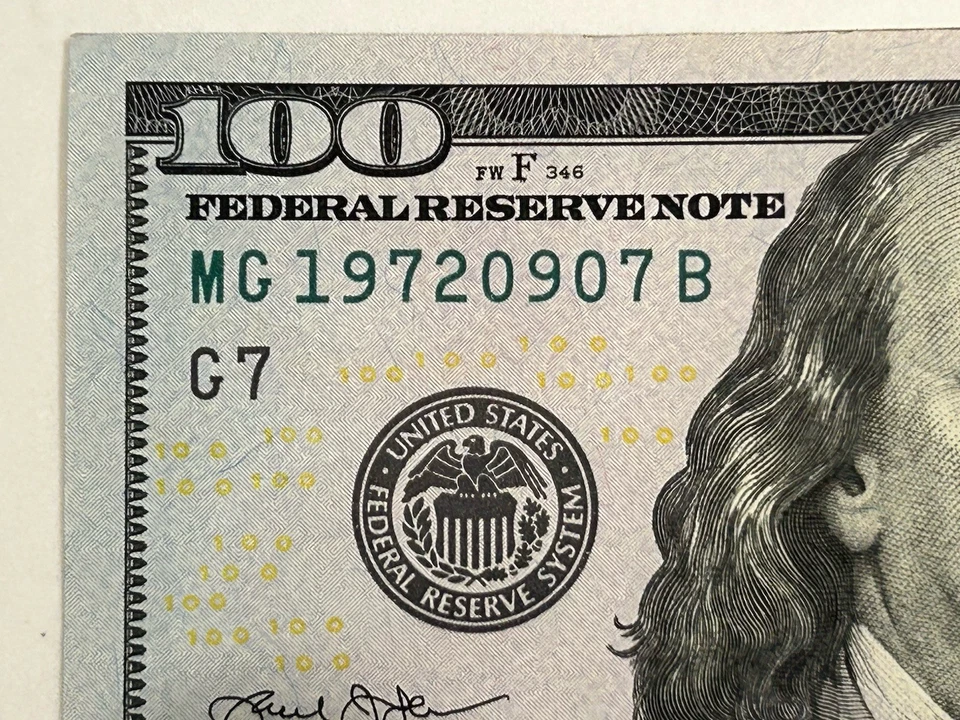 $100 dollar bill w September 7, 1972 or July 9, 1972 (9/7 or 7/9) serial number! - Image 3 of 4