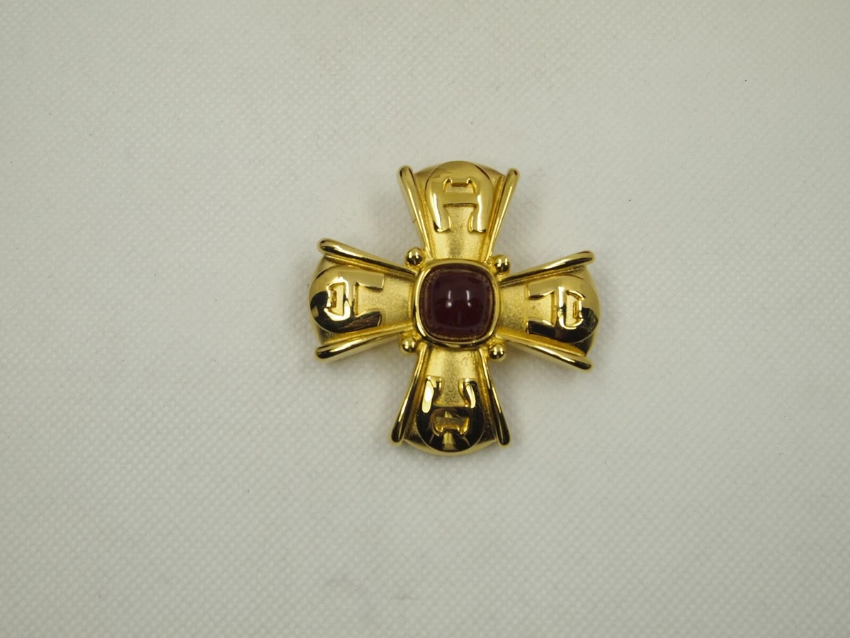 Signed Aigner Vintage Gold Tone Cabochon Maltese Cross Brooch Pin