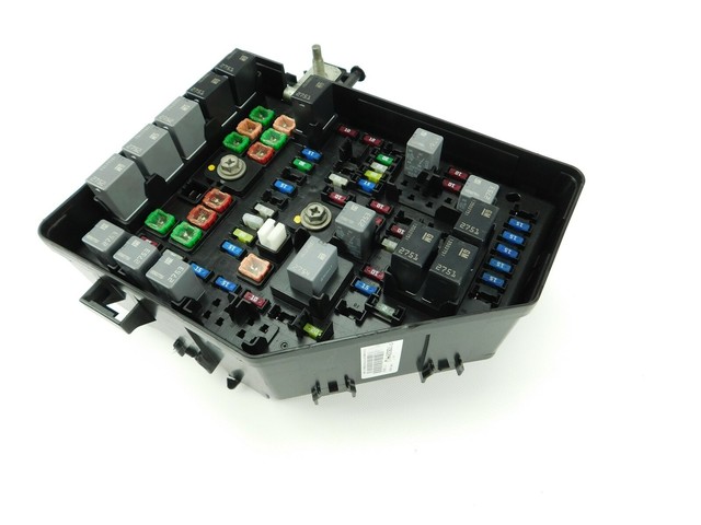 2010 GMC Acadia Fuse Box Junction Power Distribution Block 20832840 OEM