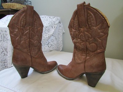 types of blundstones