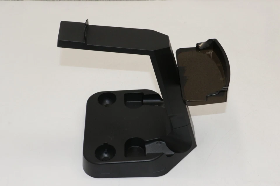 Collective Minds PSVR Showcase 5X Rapid AC PS4 VR Charge And Display Stand - Image 2 of 4