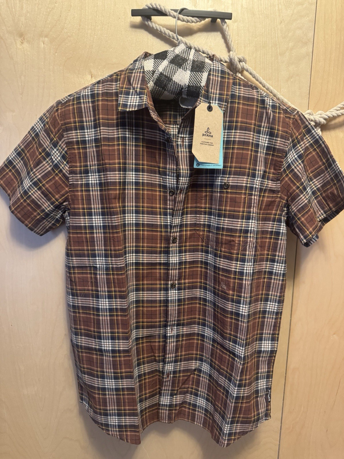 NWT PRANA BUTTON DOWN CASUAL BACKPACKING INTREPID SHIRT EVERYDAY ESSENTIAL SZ L thumbnail 2