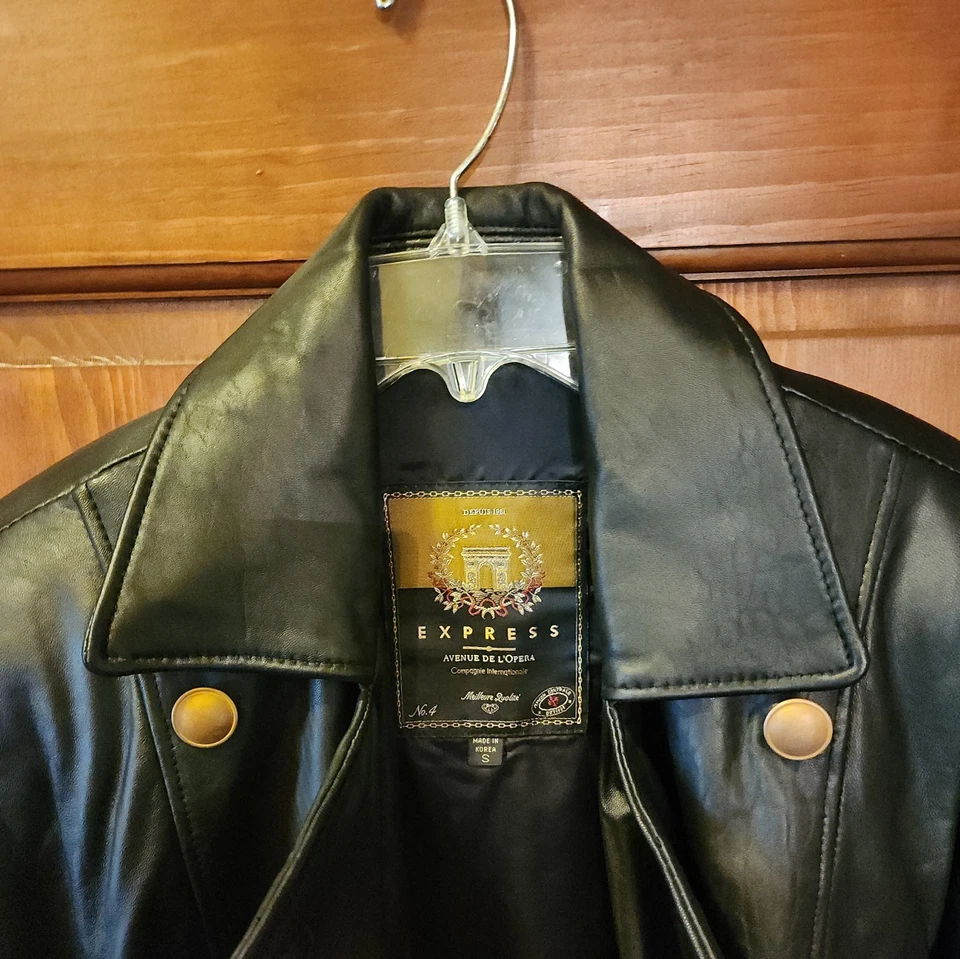 Женская маленькая черная куртка из натуральной кожи Express на молнии Avenue De L'Opera - Изображение 2 из 3
