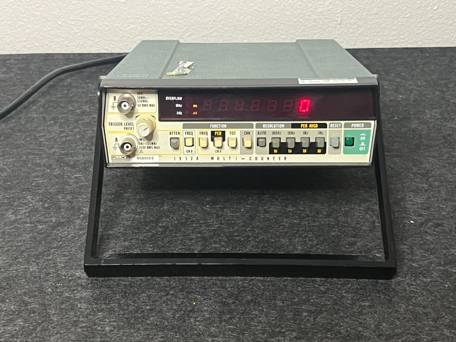 Fluke 1912A Digital Multi-Counter 520MHz Frequency Counter - Powers On!