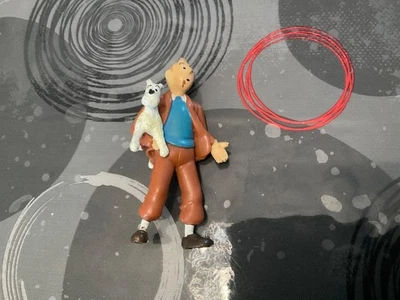 TINTIN Figurine. Tintin de chez Plastoy. (Hergé 1994). - Photo 1/3