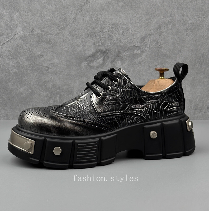 SAOLA Scarpa casual punk rivet uomo inglese punta tonda plateau intagliata stringata moto