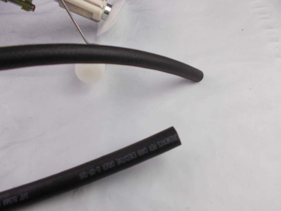 Conjunto de bomba de combustível e remetente CARQUEST HS2496095 - Imagem 2 de 4