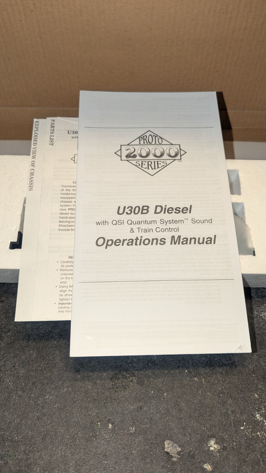 PROTO 2000 SERIES - L&N U30B DIESEL LOCOMOTIVE - SOUND & DCC