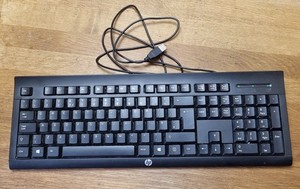 HP K45 Full-Size Desktop Tastatur Schwarz Kabelgebunden USB QWERTZ Standardgröße für PC