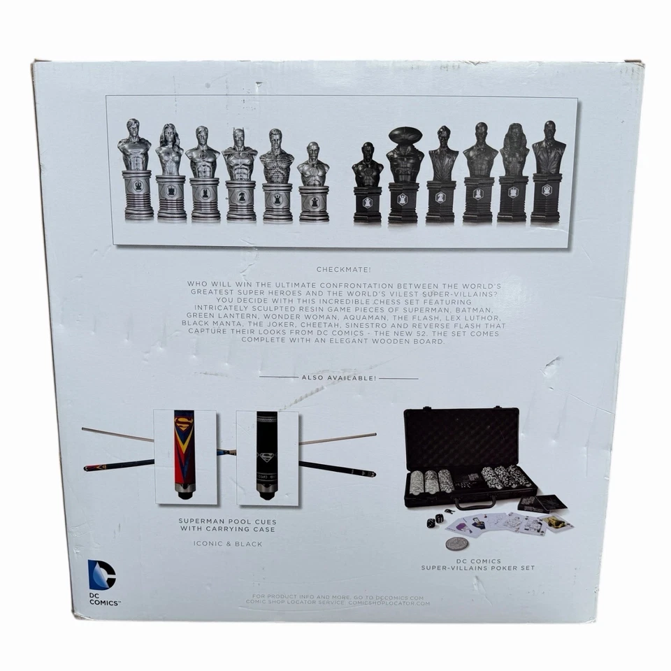 DC Collectibles Justice League Chess Set New 52 Paul Harding Sculpted - Image 3 of 4