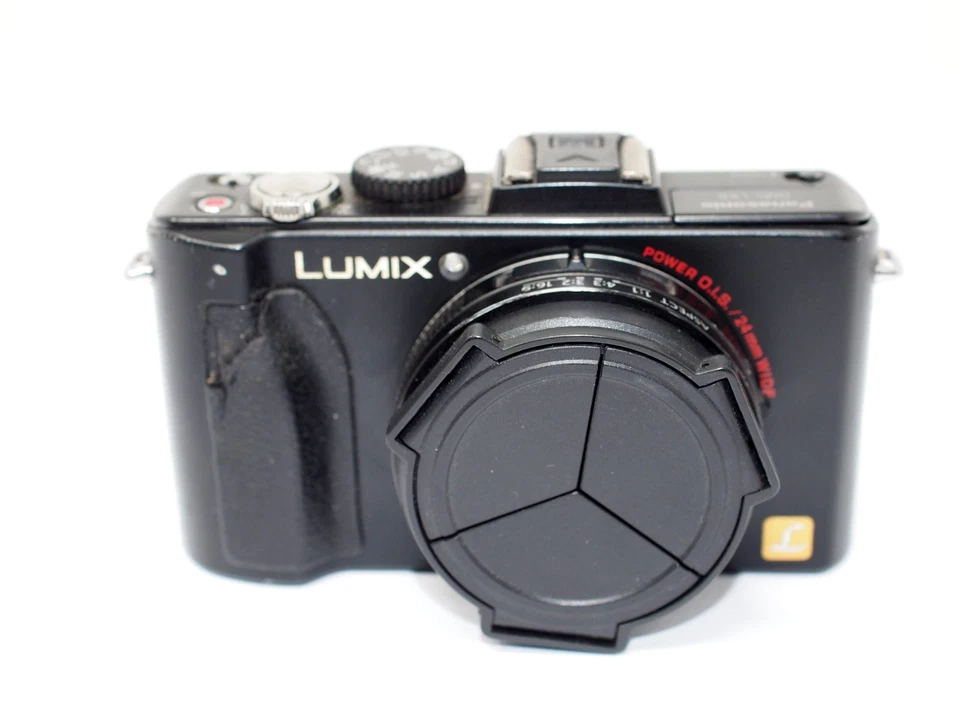 Panasonic Lumix DMC-LX5 Digital Camera - Image 2 of 4