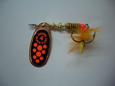 Mepps Black Fury mit Fliege Gr. 4 mit  8g Kunstköder Spinner