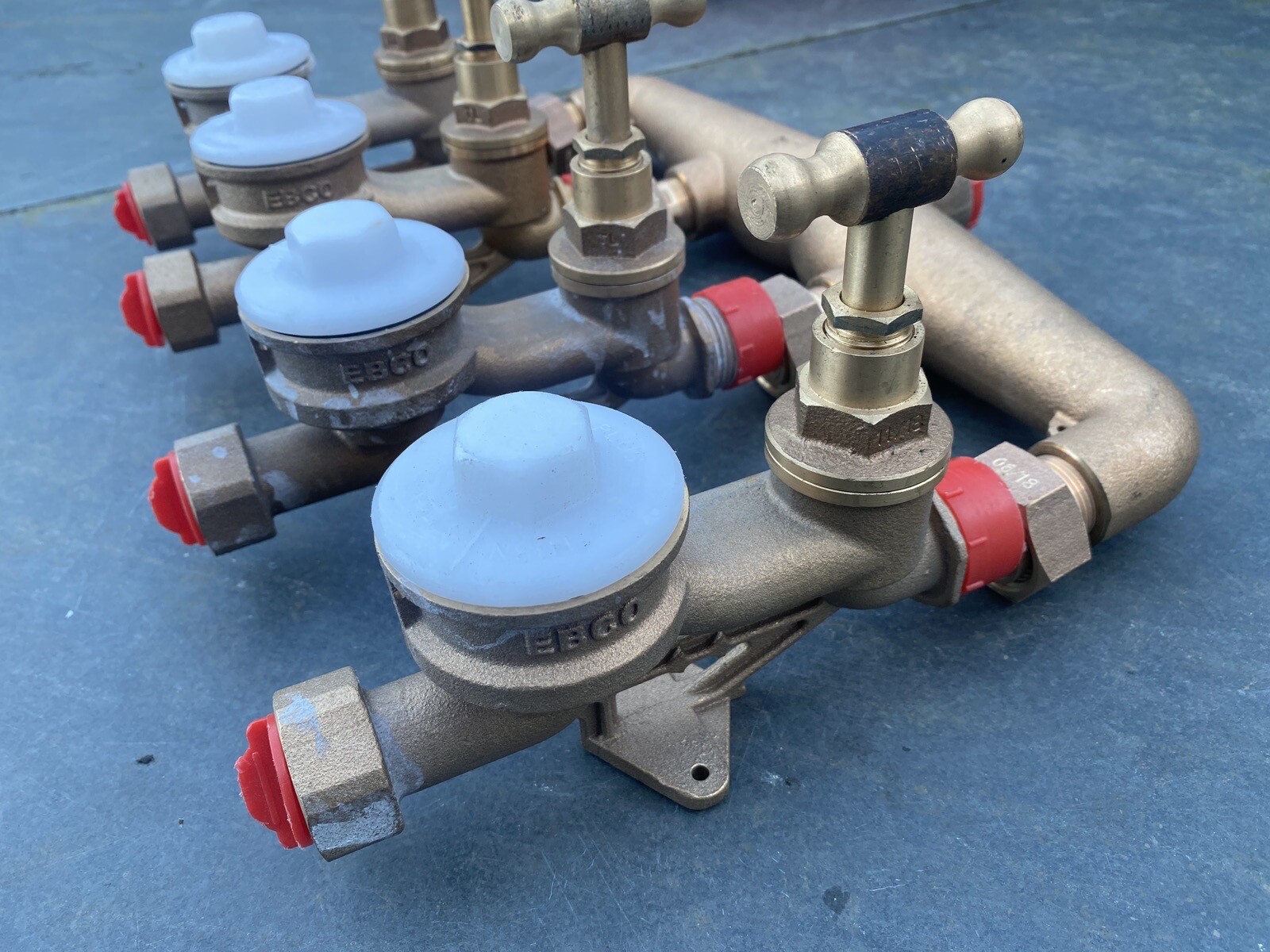 EBCO GUNMETAL 4PORT WATER DISTRIBUTION MANIFOLD+METER HOUSING plumbing