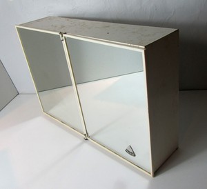 Armoire A Pharmacie En Metal Vintage Ebay