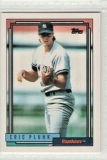 1992 Topps Baseball Card #672 Eric Plunk New York Yankees