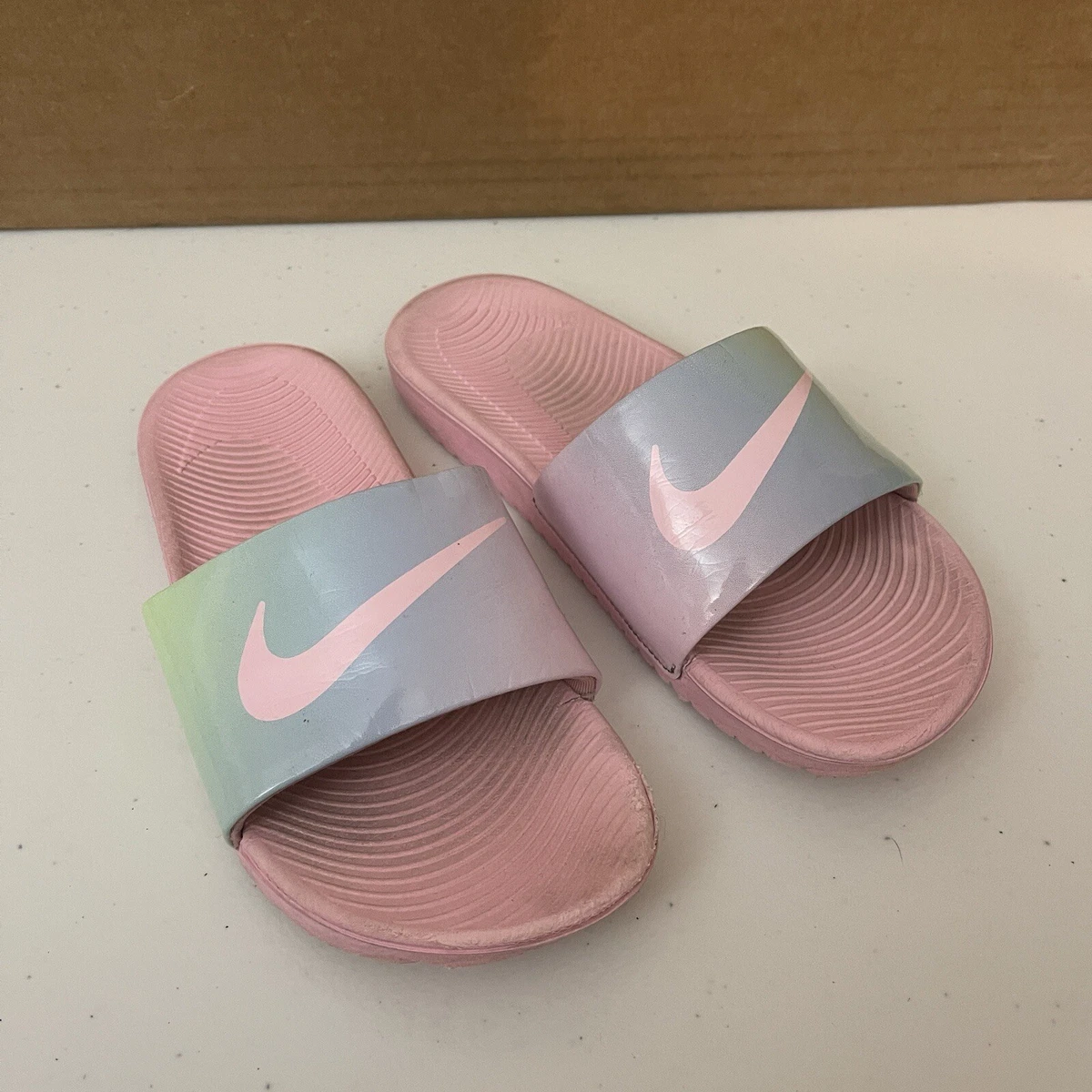 Girls hotsell nike sandals