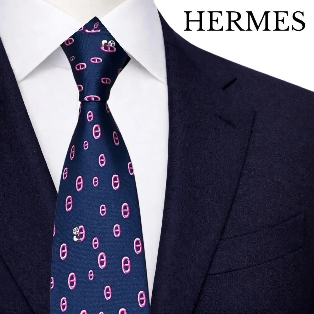 Hermes — Excellent Condition HERMES Tie Solid Navy Panda Chaine d Ancre
