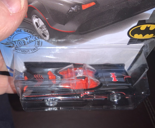 2020 Hot Wheels Batman Series 4/5 TV SERIES Batmobile 197/250 - Bild 4 von 9
