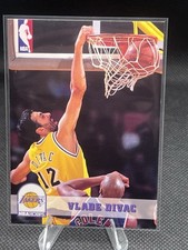 NBA Hoops 1993-94 Vlade Divac #106 Los Angeles Lakers Basketball Card