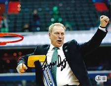 TOM IZZO signed (MICHIGAN STATE SPARTANS) basketball 8X10 BECKETT BAS BP59386