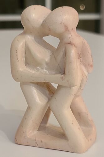 Vintage Kenyan Soapstone Man & Woman Figurine *preowned* - Picture 2 of 8