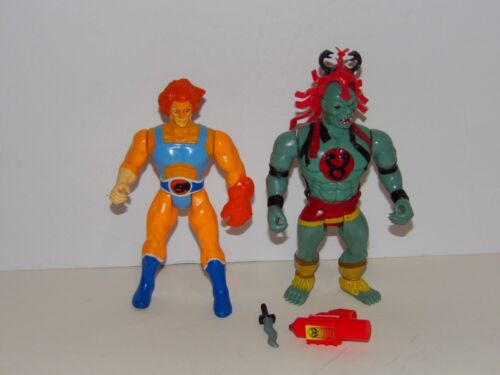 THUNDERCATS LJN VINTAGE MUMM-RA LION-O WITH ACCESSORIES NICE PAINT AND JOINTS