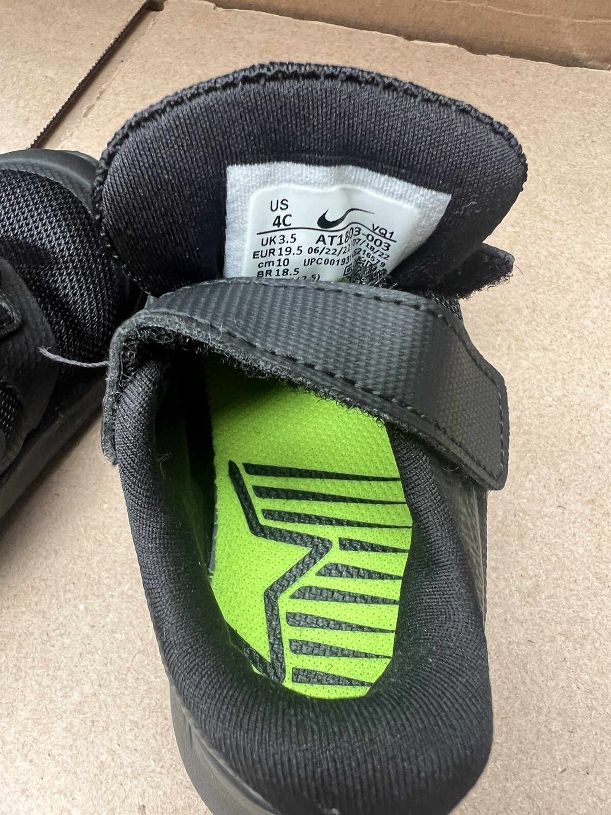 SAOLA Nike Star Runner 2 nero antracite nero Volt AT1803 003 bambino taglia 4C