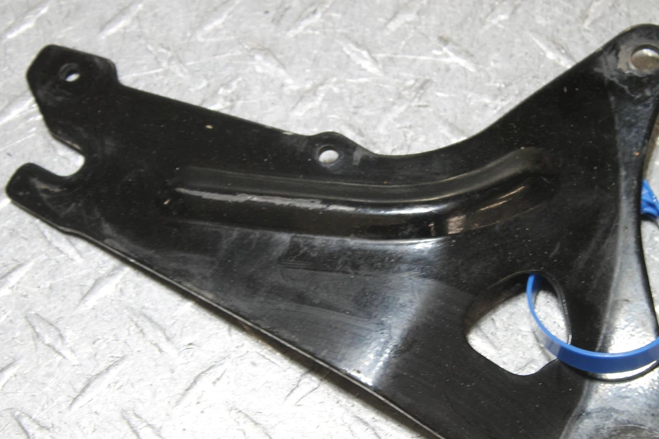 1980 YAMAHA XS850S SPECIAL REAR BACK CALIPER BRACKET Foto 3 de 4