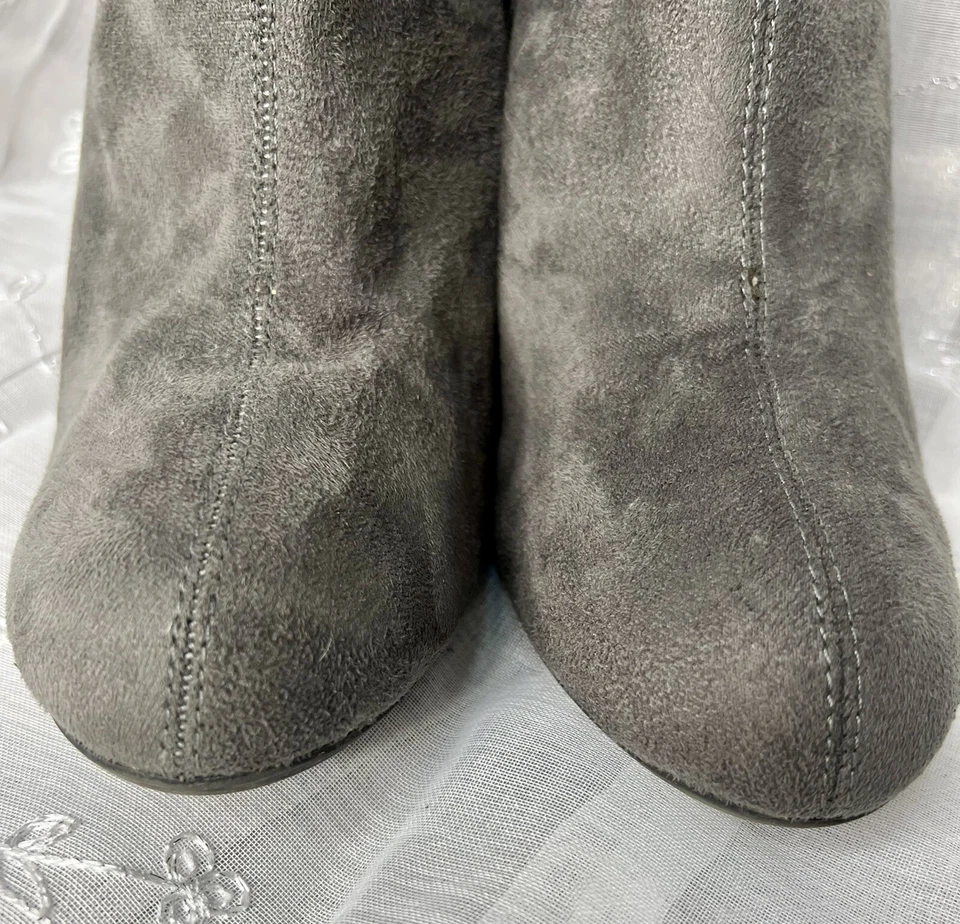 Predictions Mujeres Negro Tacón 4.5” Imitación Gamuza Botines EE. UU. 11 Puntiagudo Gris Foto 3 de 4