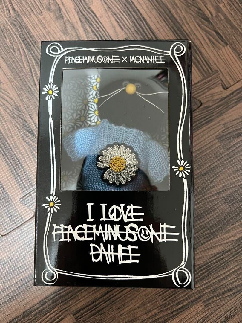 Monamhee x Peaceminusone Daihee Syhee 2 Set Plush & Keyring Monamhee x Peaceminusone Daihee Syhee 2 Set Plush & Keyring