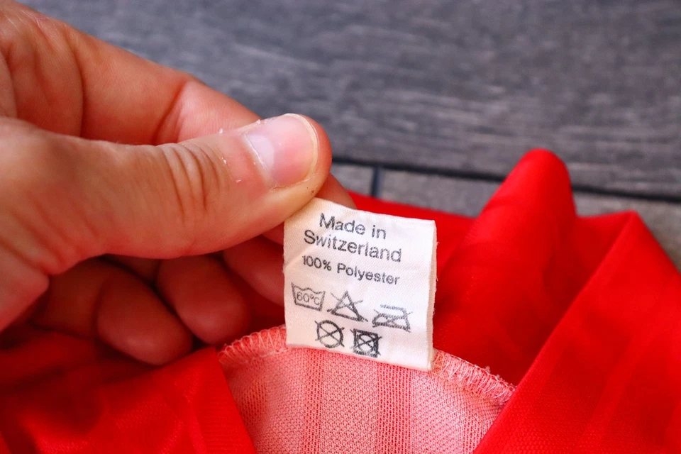 SWITZERLAND HOME SHIRT 1990/92 ORIGINAL RARE AND VINTAGE SIZE 6 (LARGE) BLACKY - Image 4 of 4