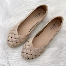 Collection by Clarks - Silver metallic beige woven flats Ultimate Comfort, sz 8