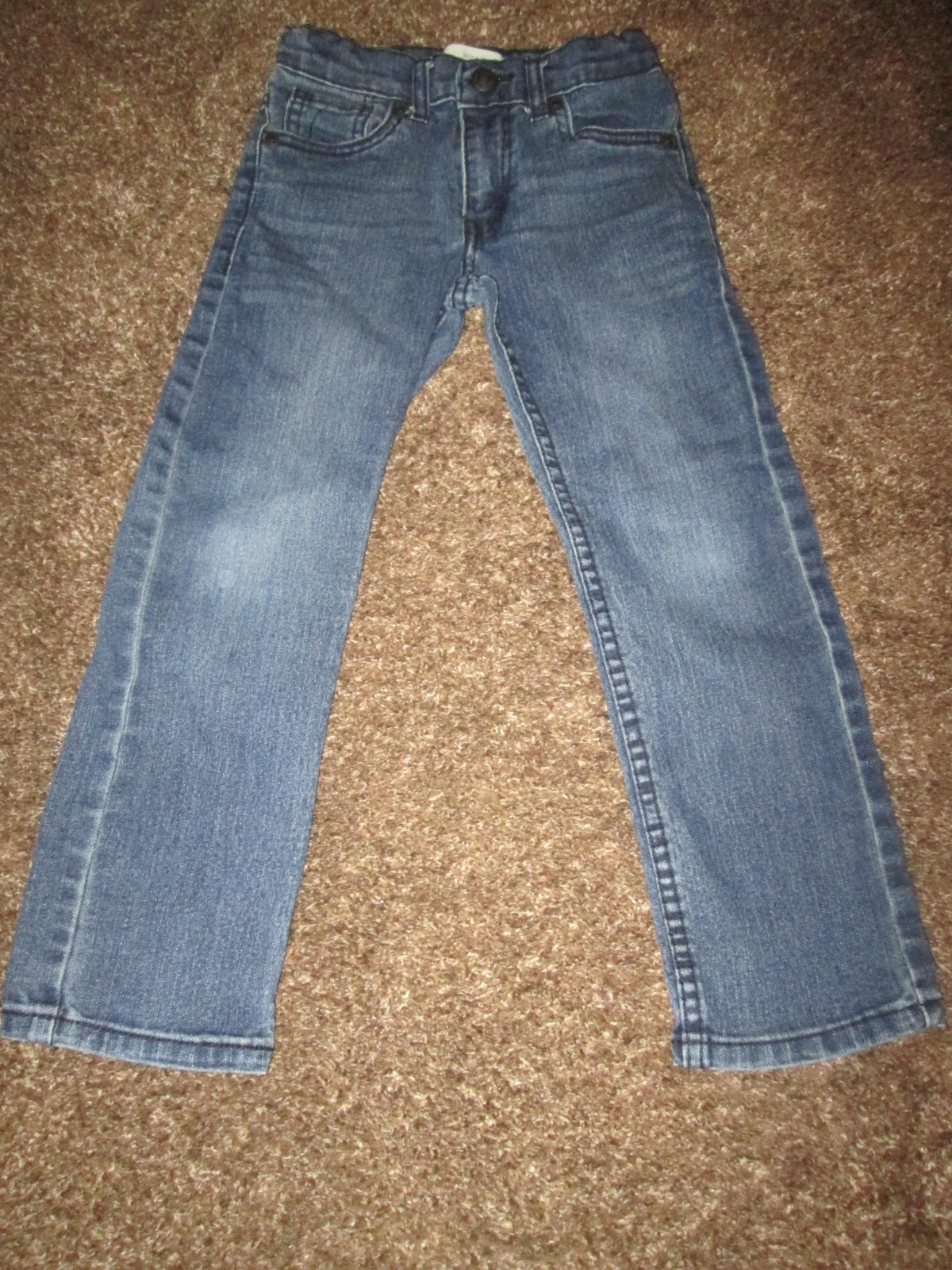 For Kids Size 6, 5-6 Years, Clasp Closure.