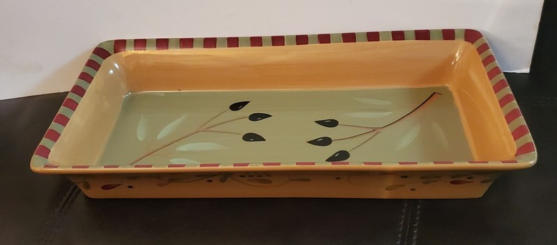 Olivia Bread Tray By Signature Housewares 2003...16"x 8.25"