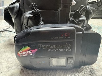 Vintage Panasonic Palmcorder IQ PV-922 VHS-C Camcorder w Bag