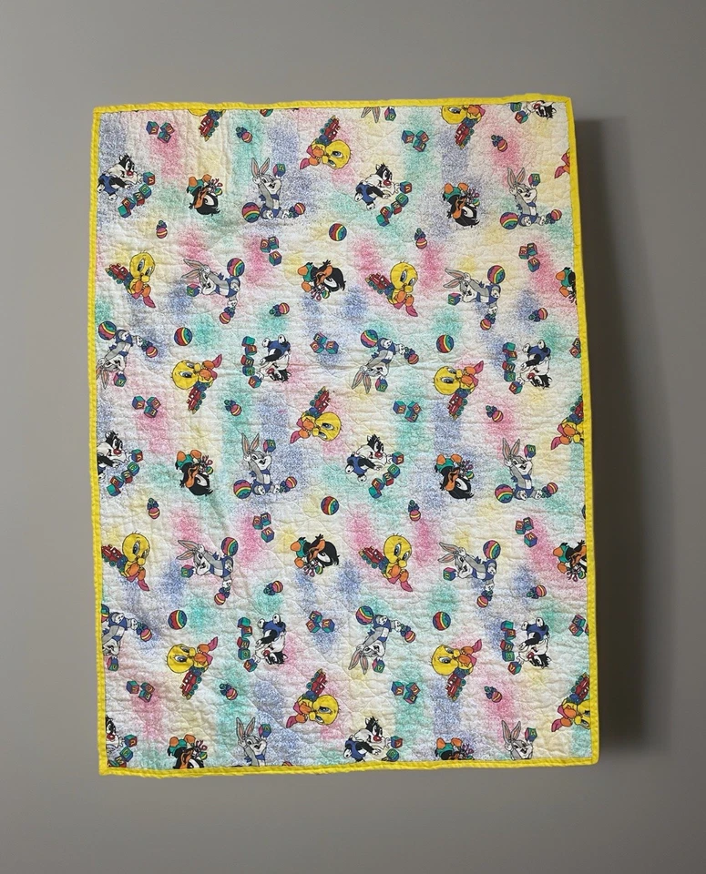 Manta de Cuna Baby Looney Tunes Años 90 De Colección Acme Bugs Lucas Piolín Bloques de Letras  Foto 2 de 4