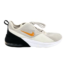 Mens 9.5 Nike Air Max Motion 2 AO0266-013 White Black Running Shoes Sneakers