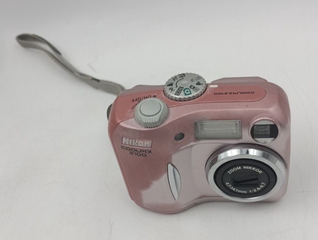 Nikon Coolpix 2100 Fairy Pink Compact Digital Camera 2.0 MP