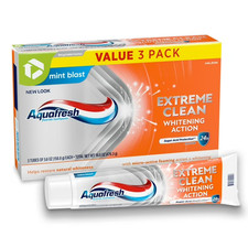 (3 Pack) Aquafresh Extreme Clean Whitening Fluoride Toothpaste Fresh Mint, 5.6oz 0.66 per gallon