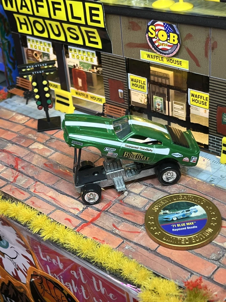 Ford Mustang Ray Beadle 1971 Johnny Lightning azul Max coche divertido casi nuevo con moneda Foto 3 de 4