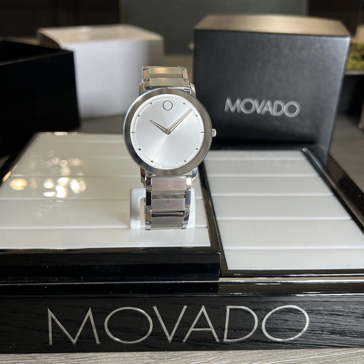 Movado 0606881 top