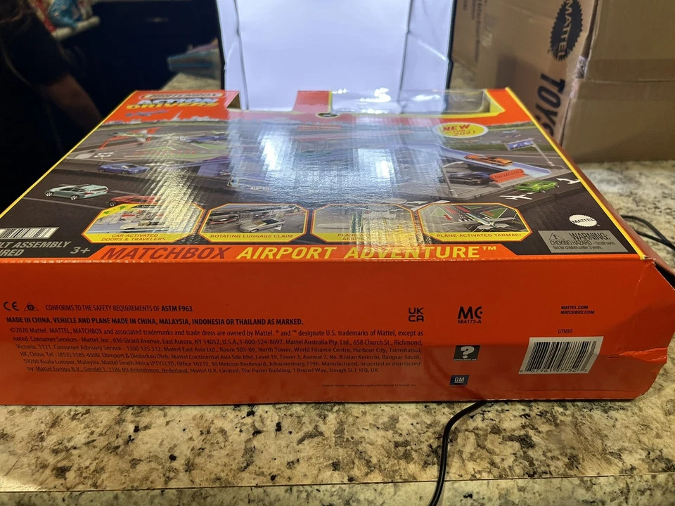 Matchbox Action Drivers Airport Adventure With ‘16 Camaro & Private Jet - NEW - Image 2 of 3