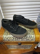 VANS MEN'S BLACK SNEAKERS, SIZE 6.5 M, HEAVY DUTY AND MANY MILES LEFT IN THESE++