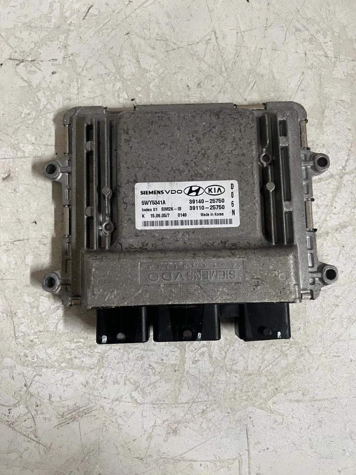 MÓDULO DE CONTROL DEL MOTOR ECU 39140-25750, 39110-25750 SE ADAPTA A HYUNDAI NF SONATA Foto 2 de 4