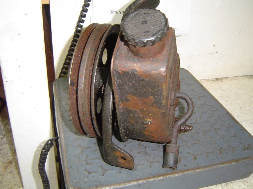 1968 - 1980 GM 350 V8 Power Steering Pump - Image 2 of 4