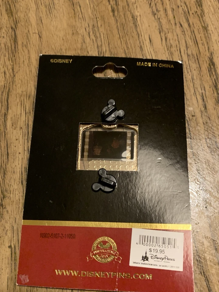 A Piece of Disney Movies ALICE IN WONDERLAND LE Pin Birthday Cake Mad Hatter - Image 3 of 4